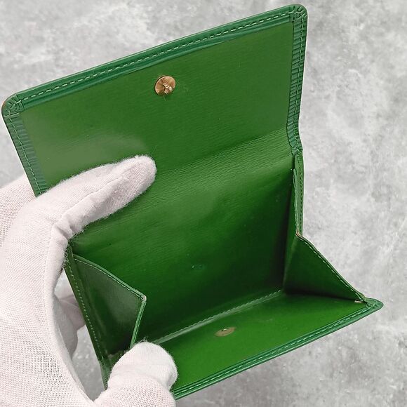Louis Vuitton Green Epi Leather Compact Size Small Women’s Wallet Unisex - Picture 10 of 12